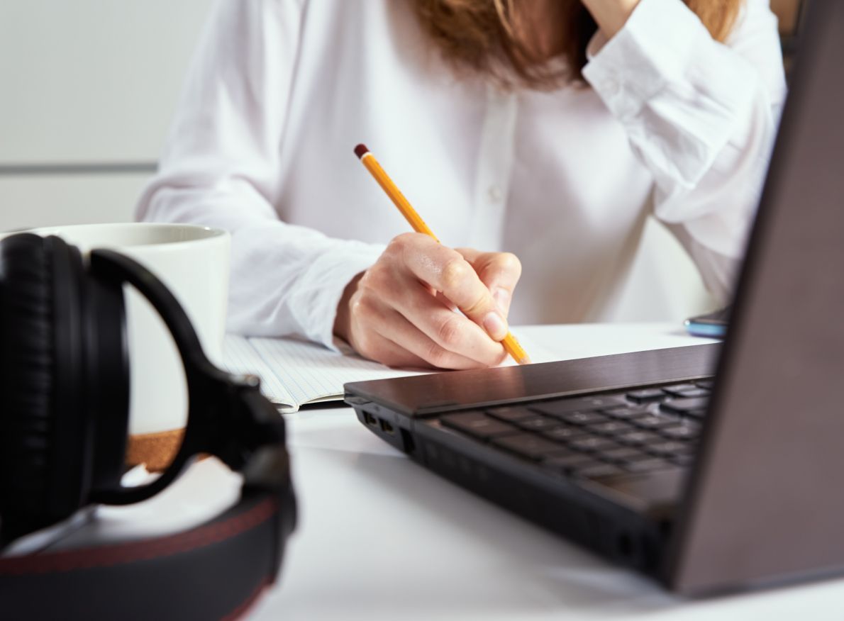 A woman getting prepared to the call with the Doctor